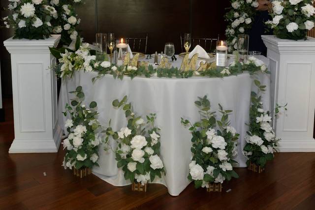 Sweetheart table