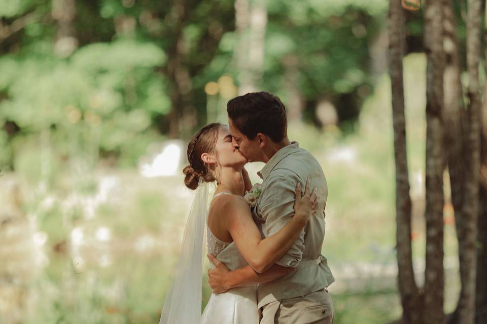 Kiss the bride