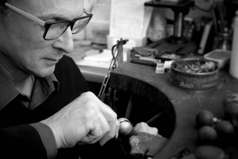 A goldsmith at work