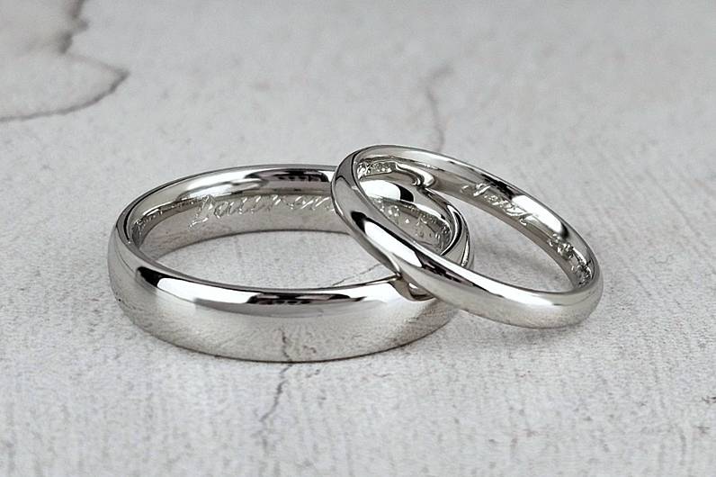 Platinum Court wedding rings