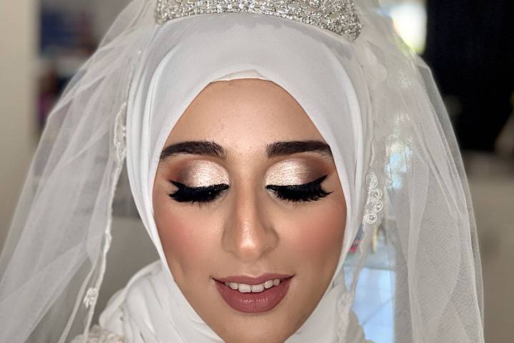 Glowing makeup
