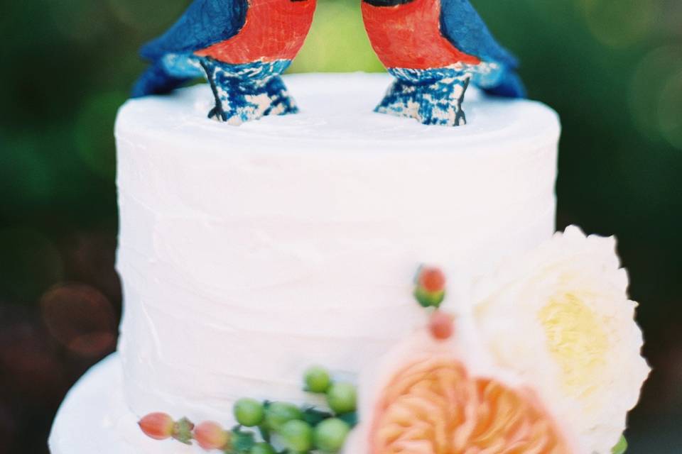 Bird cake toppers (Grace Aston Photography)