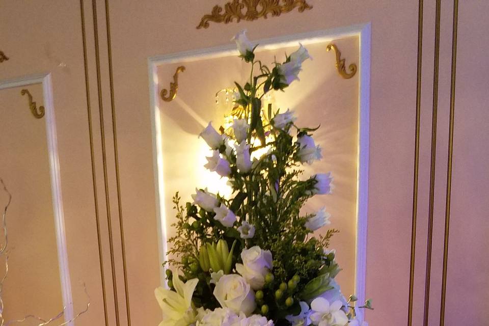 Tall led centerpiece