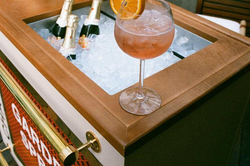 Ice cooler cocktail