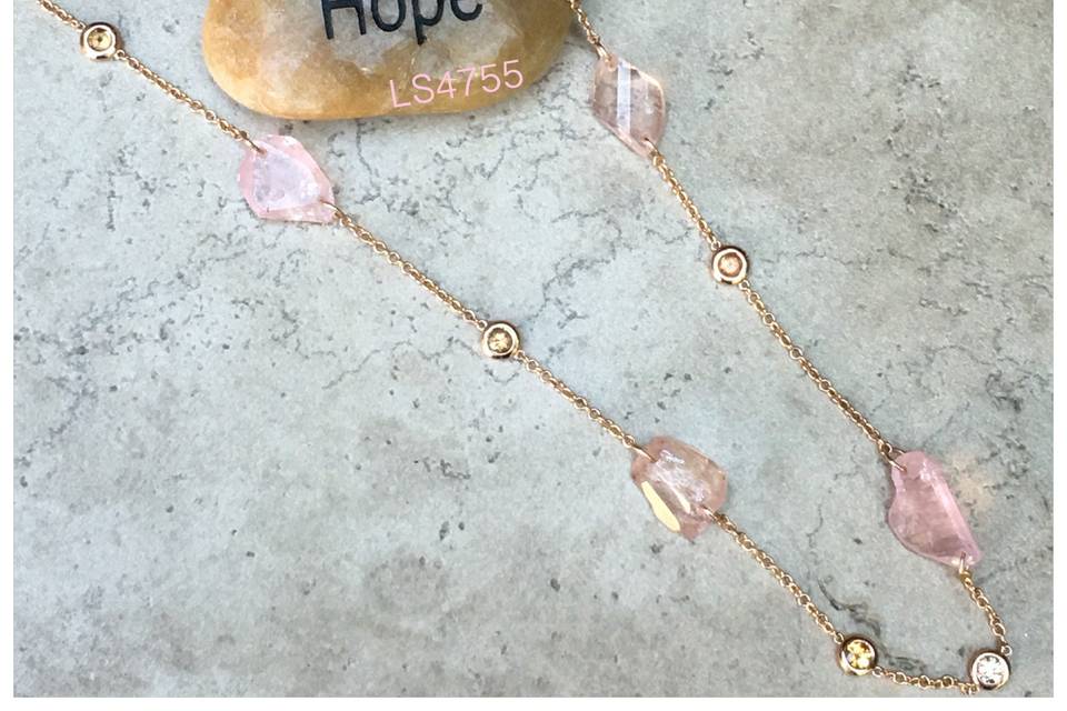 This is a one-of-a-kind necklace featuring rough cut morganite crystals, peach sapphires, and solid rose gold. There is only one of these! Get it before it's gone!
See full details here:
https://www.lauriesarahdesigns.com/product/rose-gold-necklace-rough-morganites-peach-sapphires/