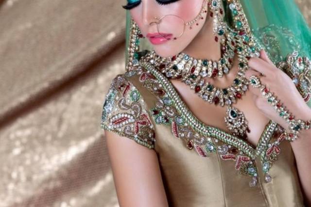 Shimmery green eyeshadow