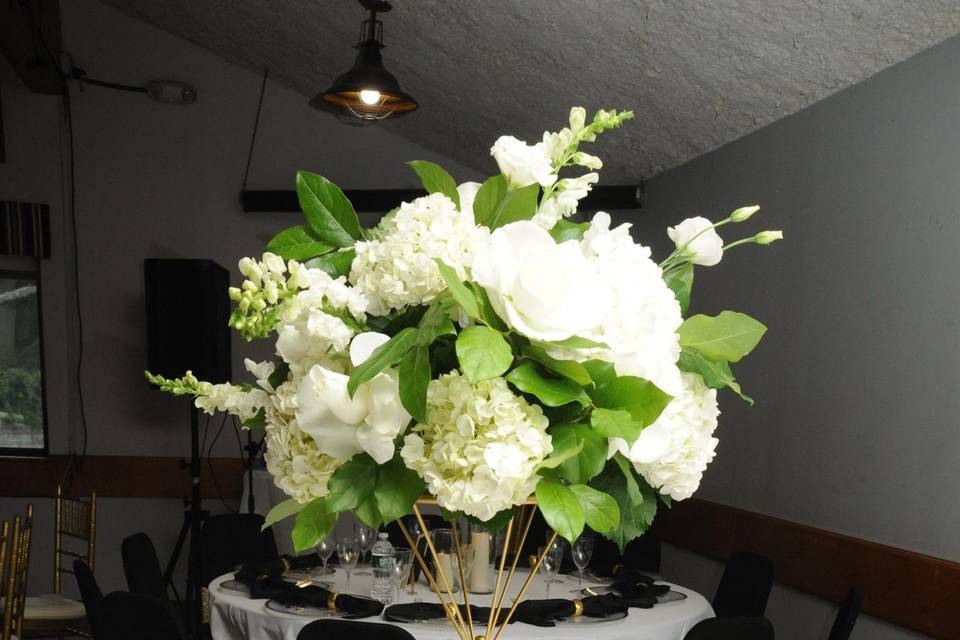 White & Black Reception Tables
