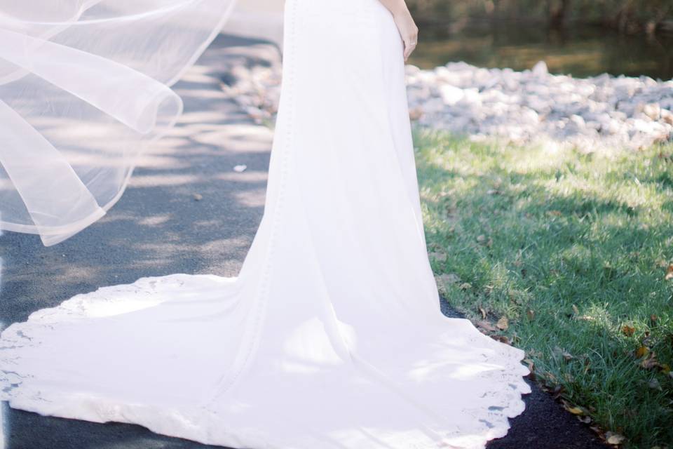 Bride holding bouquet