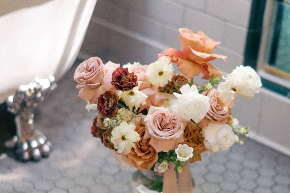 Grand Lady Floral