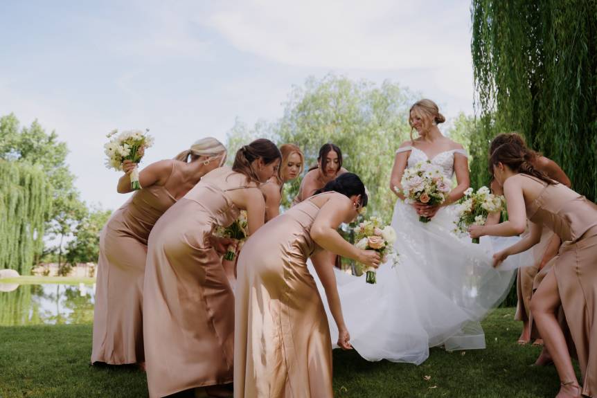 Outdoor wedding by willow pond