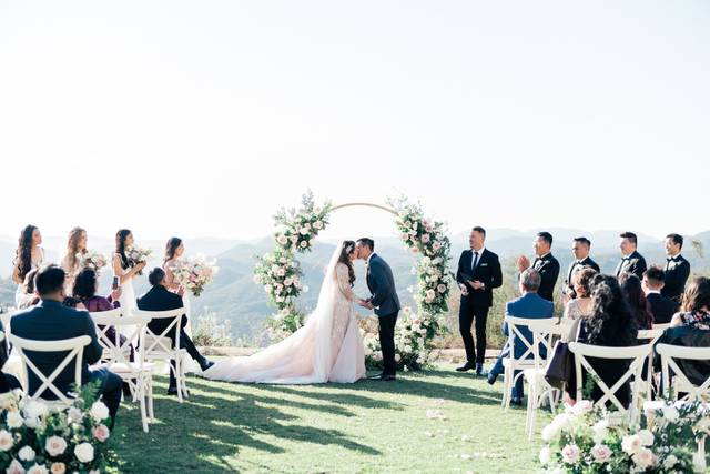 Weddings Royale