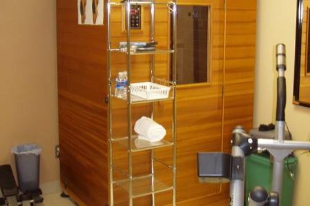 Enjoy listening to your preferred music while relaxing in our sauna before continuing your Body Wrap procedure!