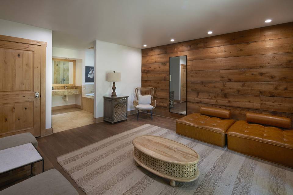 Carriage House Suite