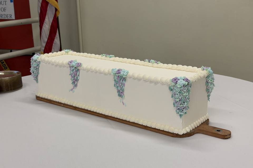 2026 Table runner cake