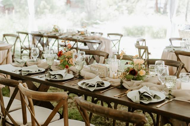 Cozy Tables
