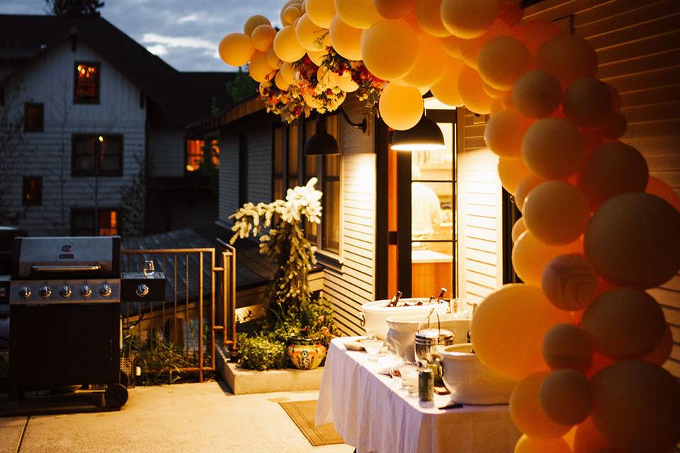 Wedding balloon installation