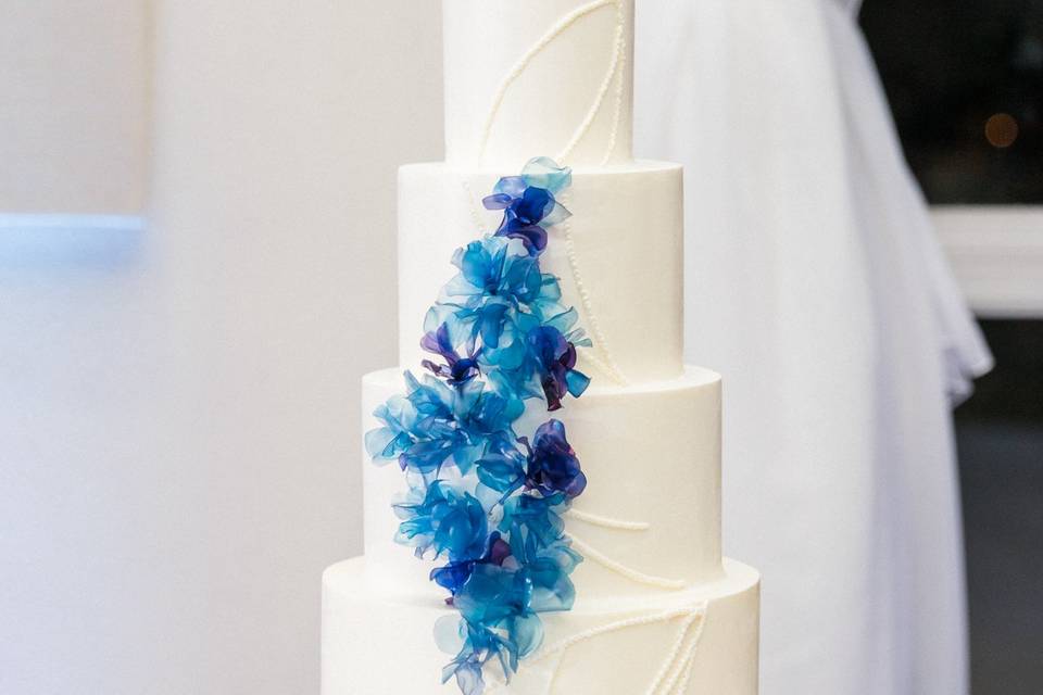 Blue Rice Paper Flowers Cake