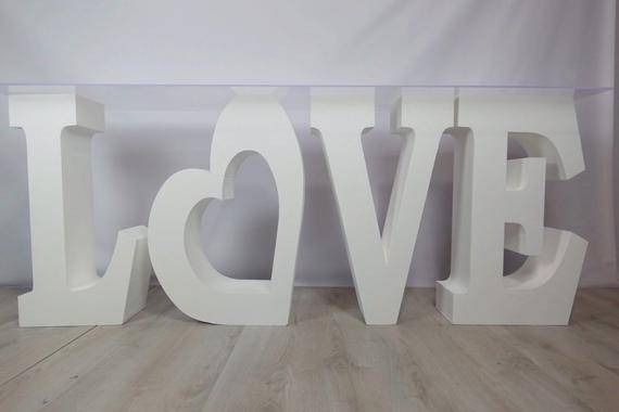 Love sweerheart table