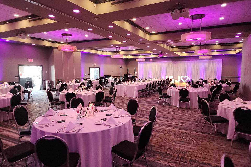 Reception with kings table
