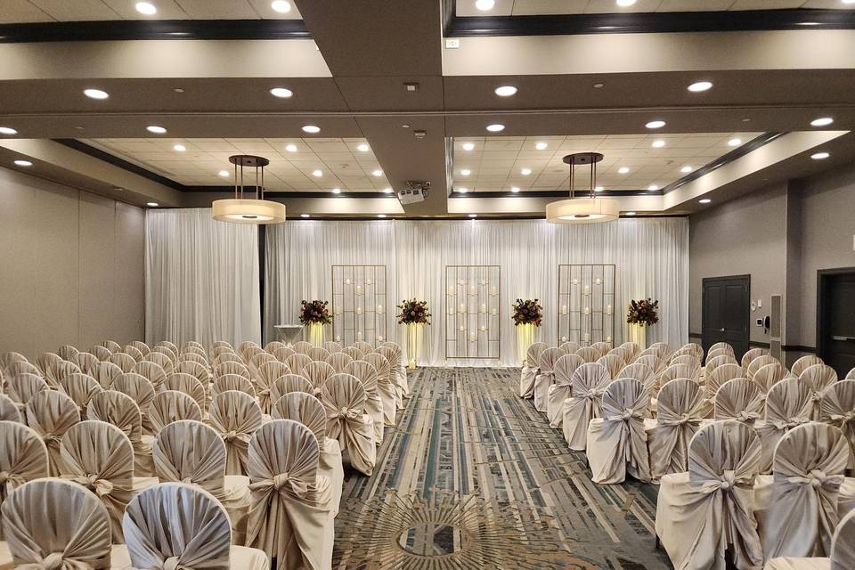 Ceremony Bella Flora decor