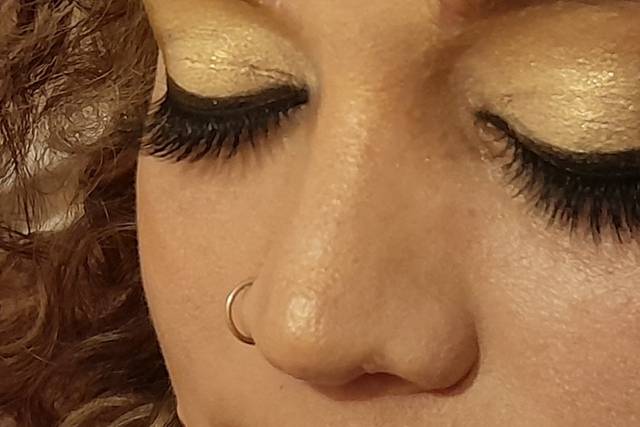 Gold Smokey Eye