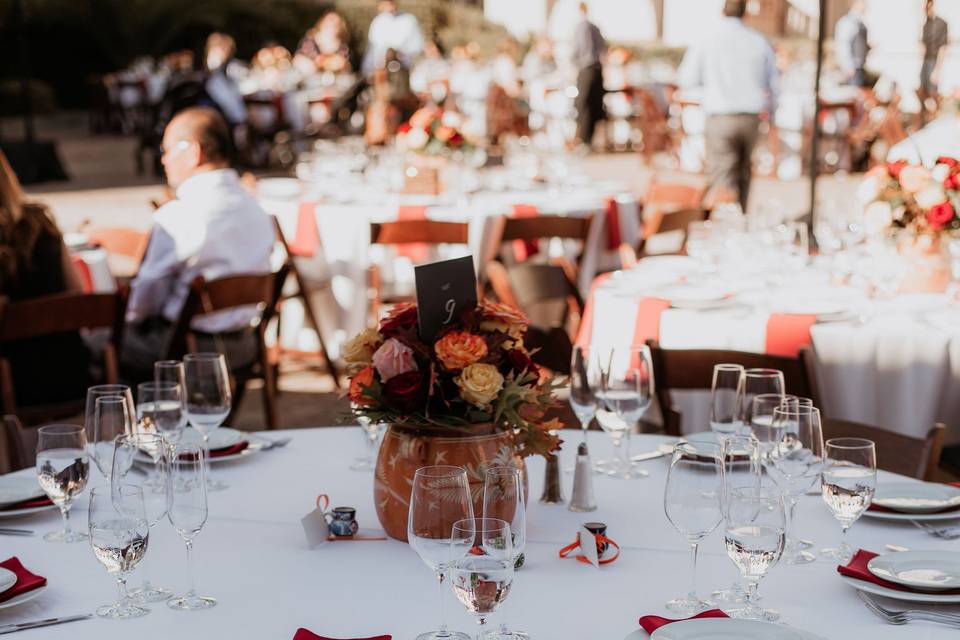 Simple Guest Table