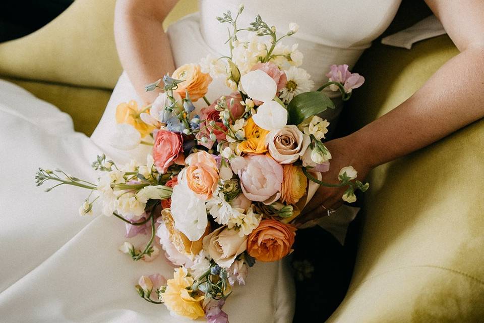 Classic modern bride waves