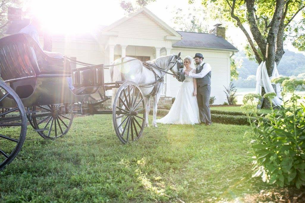 Battle Mountain Farm - Barn & Farm Weddings - College Grove, TN ...