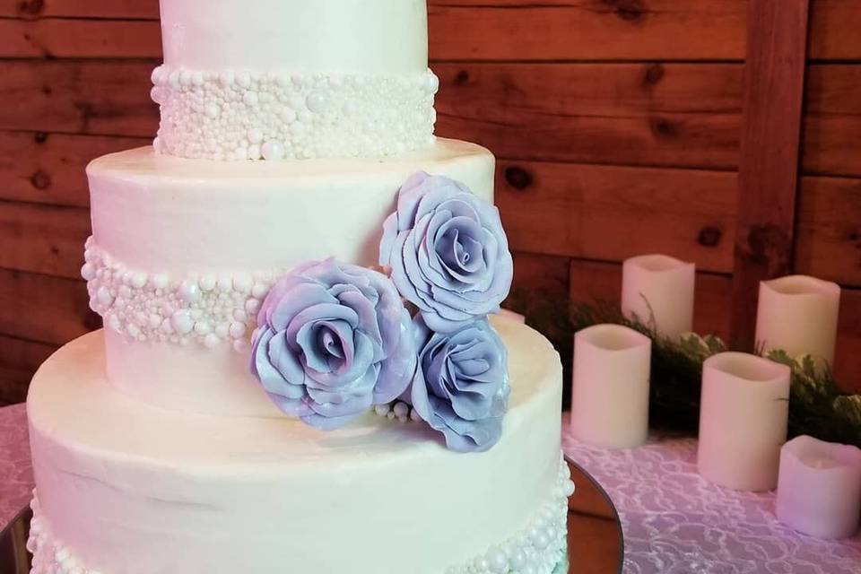 Elegant icing decor