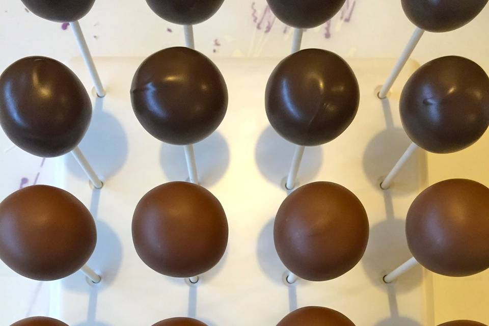Chocolate cake pops