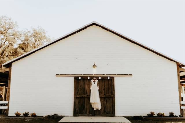 Wedding dress barn
