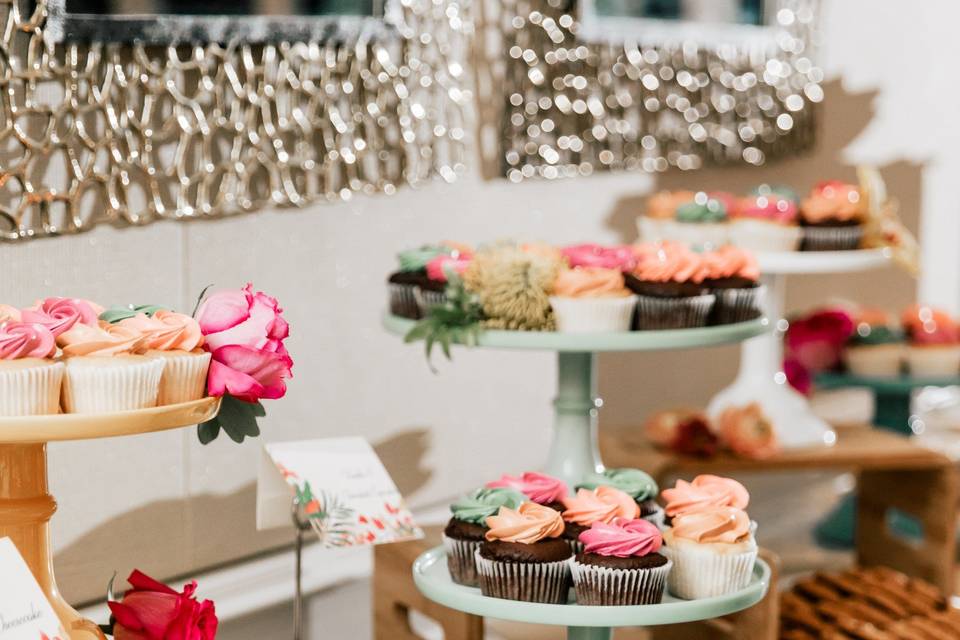 Dessert Buffet/Cake Table