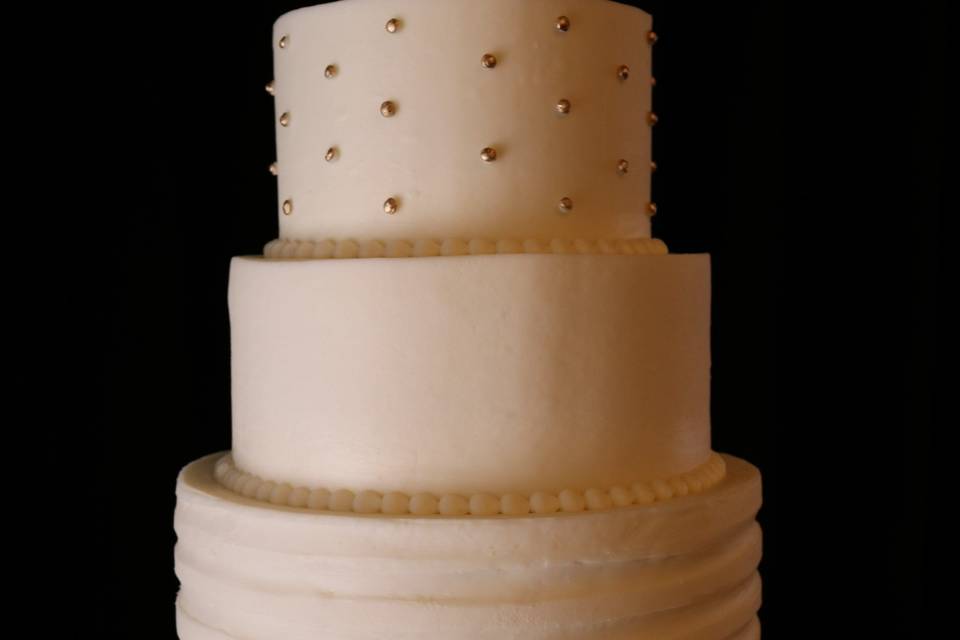 Gold and WHite Wedding Cake