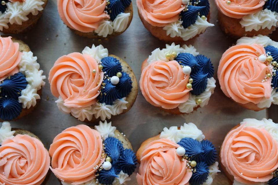 Textured Buttercream Cupcakes