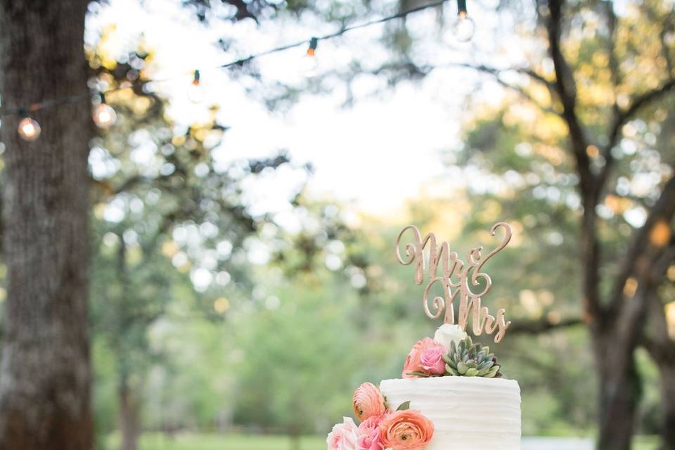 Rustic Style Outdoor Wedding