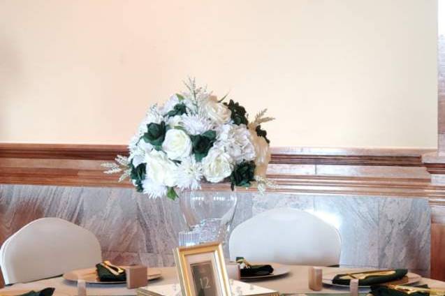 Guest Table & Low Centerpiece