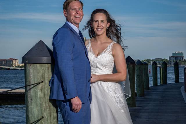The happy couple - Louis View Photography