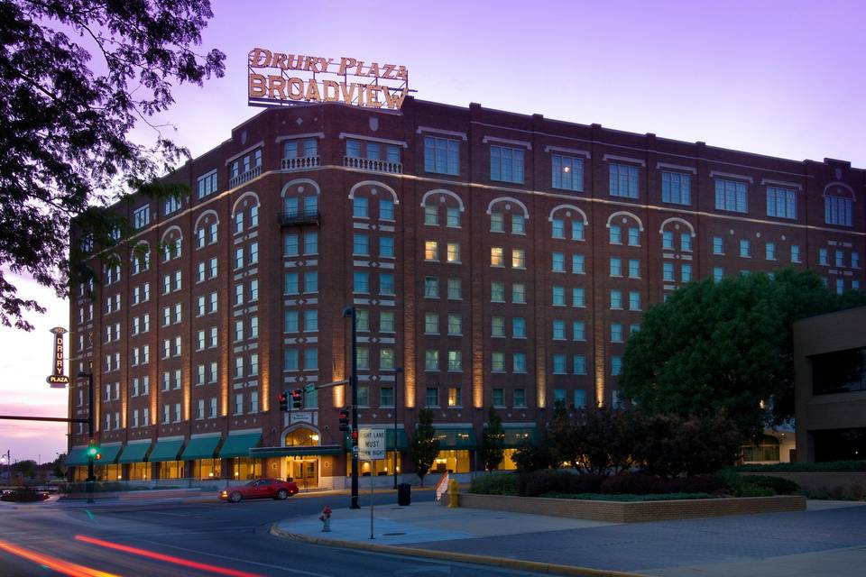 Drury Plaza Hotel Broadview