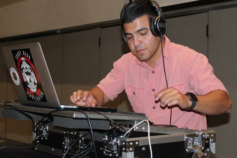 DJ Oscar