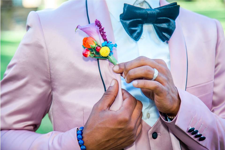 Groom outfit details.