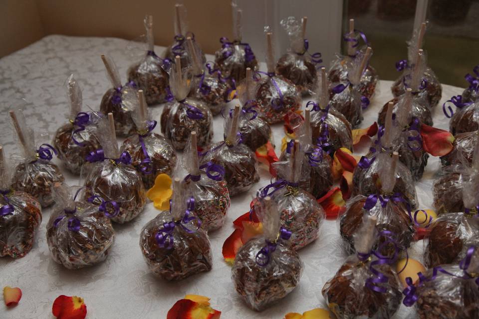 Caramel apple favors!