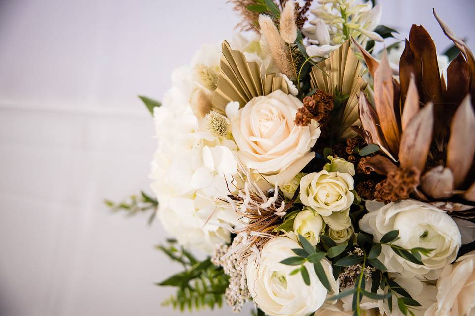 Rustic wedding florals