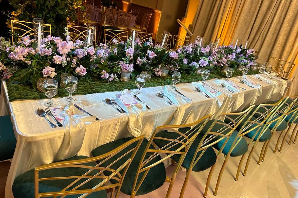 Special guests table