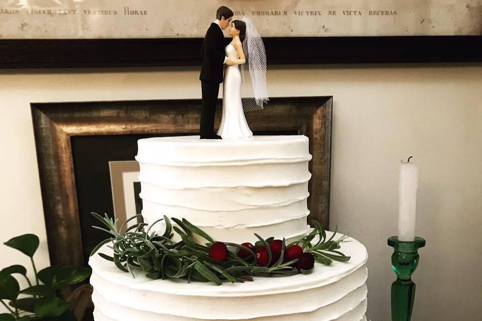 Contemporary wedding cake