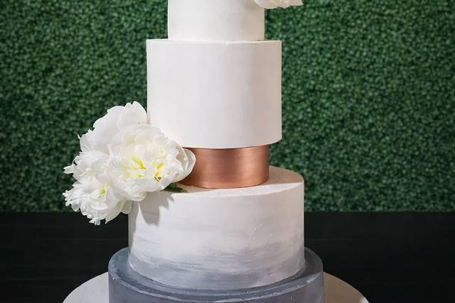 Modern stacked peony cake
