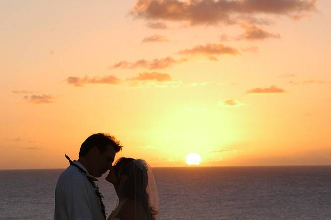 Bride & Groom Transported to Kauai Beach Wedding with Limousine