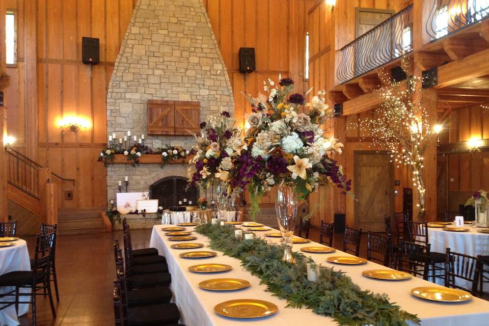 Grand kings table for wedding party