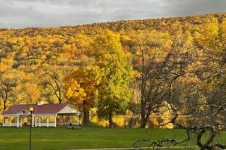 The Shawnee Inn and Golf Resort