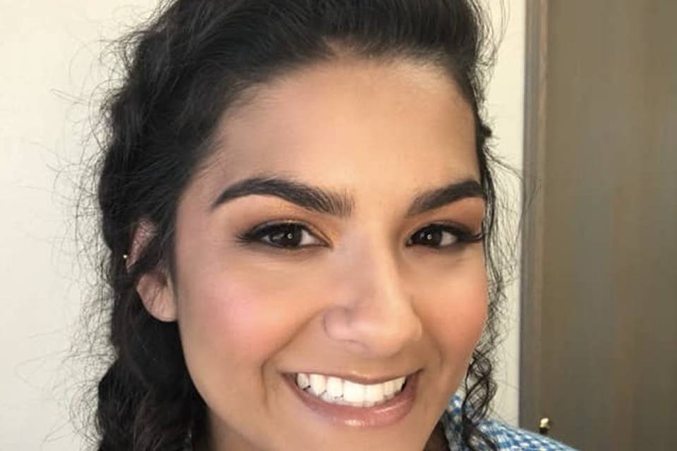 Golden bridesmaid glam