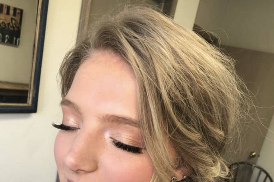 Soft bridesmaid glam